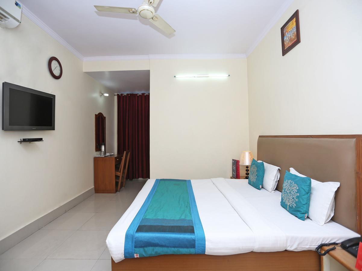 Oyo 10788 Hotel Harisons Continental Patna (Bihar) Extérieur photo